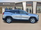 Used 2024 GMC Terrain SLE image 3