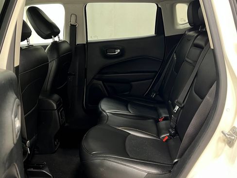 Used 2019 Jeep Compass Limited w/ Safety & Security Group AWD/4WD image 31