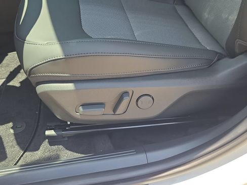 New 2026 Kia Niro Wind FWD image 21