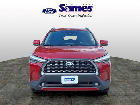 Used 2023 Toyota Corolla Cross XLE AWD/4WD image 8