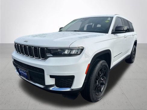 Used 2023 Jeep Grand Cherokee L Laredo w/ Luxury Tech Group I AWD/4WD image 2