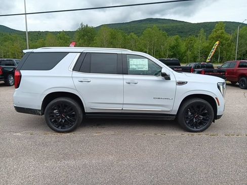 New 2026 GMC Yukon Denali w/ Sun & Power Step Package AWD/4WD image 29