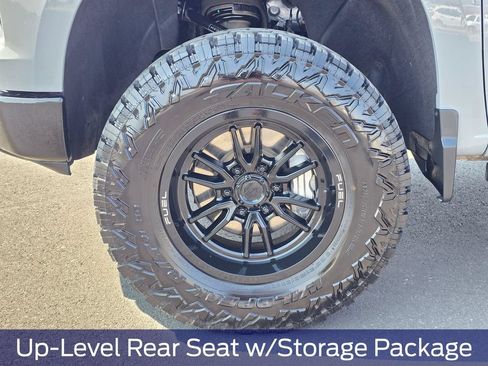 Used 2024 Chevrolet Silverado 1500 LT Trail Boss w/ LT Trail Boss Premium Package AWD/4WD image 9