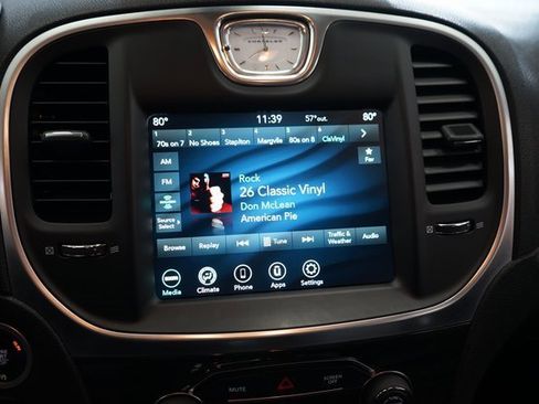 Used 2021 Chrysler 300 Touring w/ Sport Appearance Package image 33