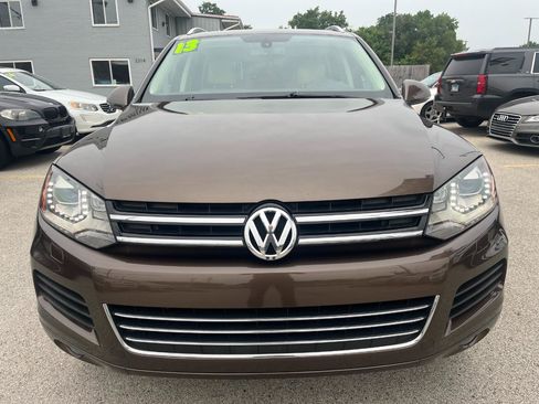 Used 2013 Volkswagen Touareg TDI AWD/4WD image 8