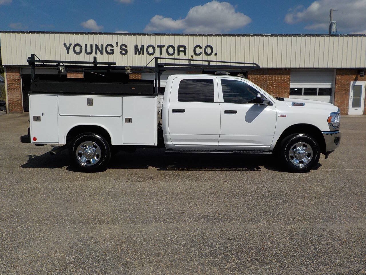 Used 2021 RAM 2500 Tradesman w/ Chrome Appearance Group AWD/4WD image 7