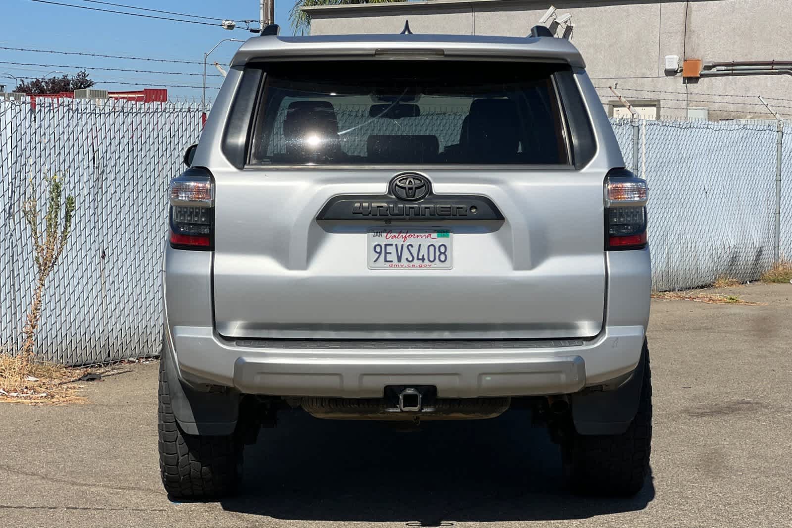 Used 2017 Toyota 4Runner TRD Off-Road Premium AWD/4WD image 4