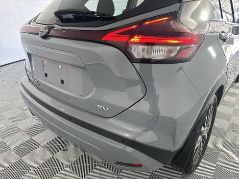 Certified 2022 Nissan Kicks SV w/ Interior Electronics Package FWD image 26