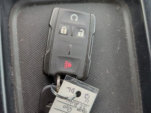 Used 2018 Chevrolet Silverado 1500 LT w/ All Star Edition AWD/4WD image 25