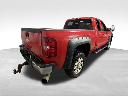 Used 2011 Chevrolet Silverado 2500 LT w/ Interior Plus Package AWD/4WD image 10