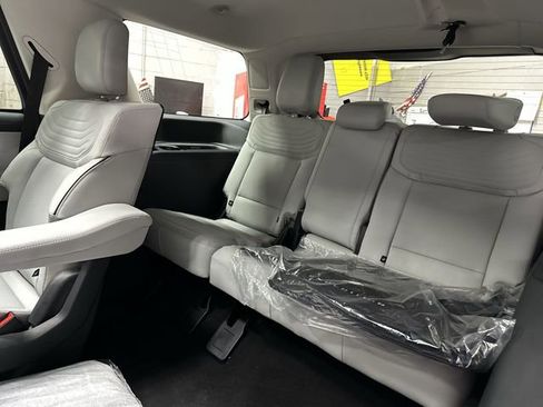 New 2026 Ford Expedition Platinum w/ Platinum Ultimate Package image 28