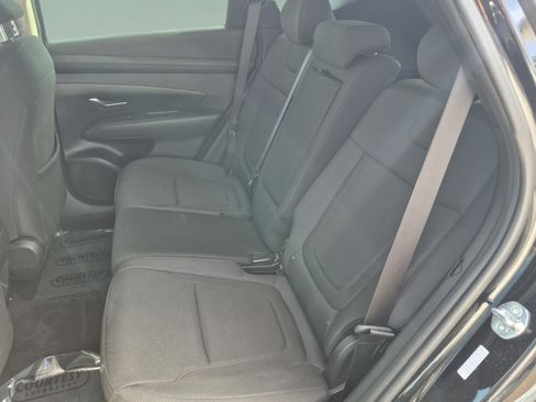 Used 2025 Hyundai Tucson SE FWD image 18