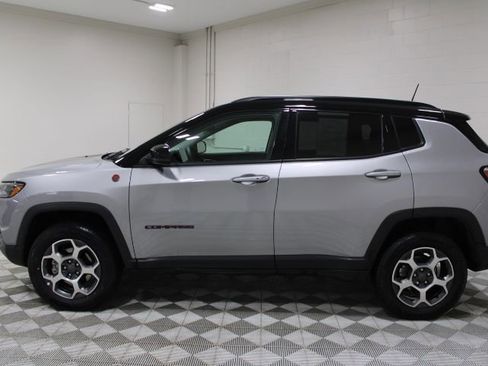 Used 2022 Jeep Compass Trailhawk image 8