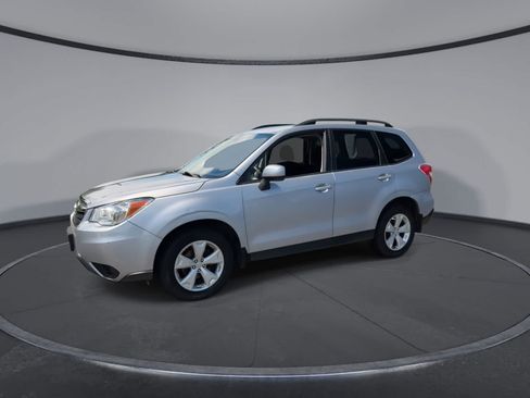 Used 2016 Subaru Forester 2.5i Premium w/ All-Weather Package AWD/4WD image 4