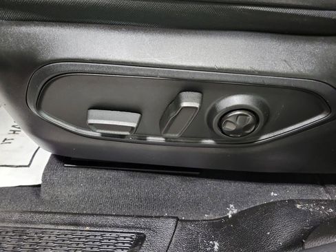 Used 2024 Jeep Grand Cherokee Altitude image 24