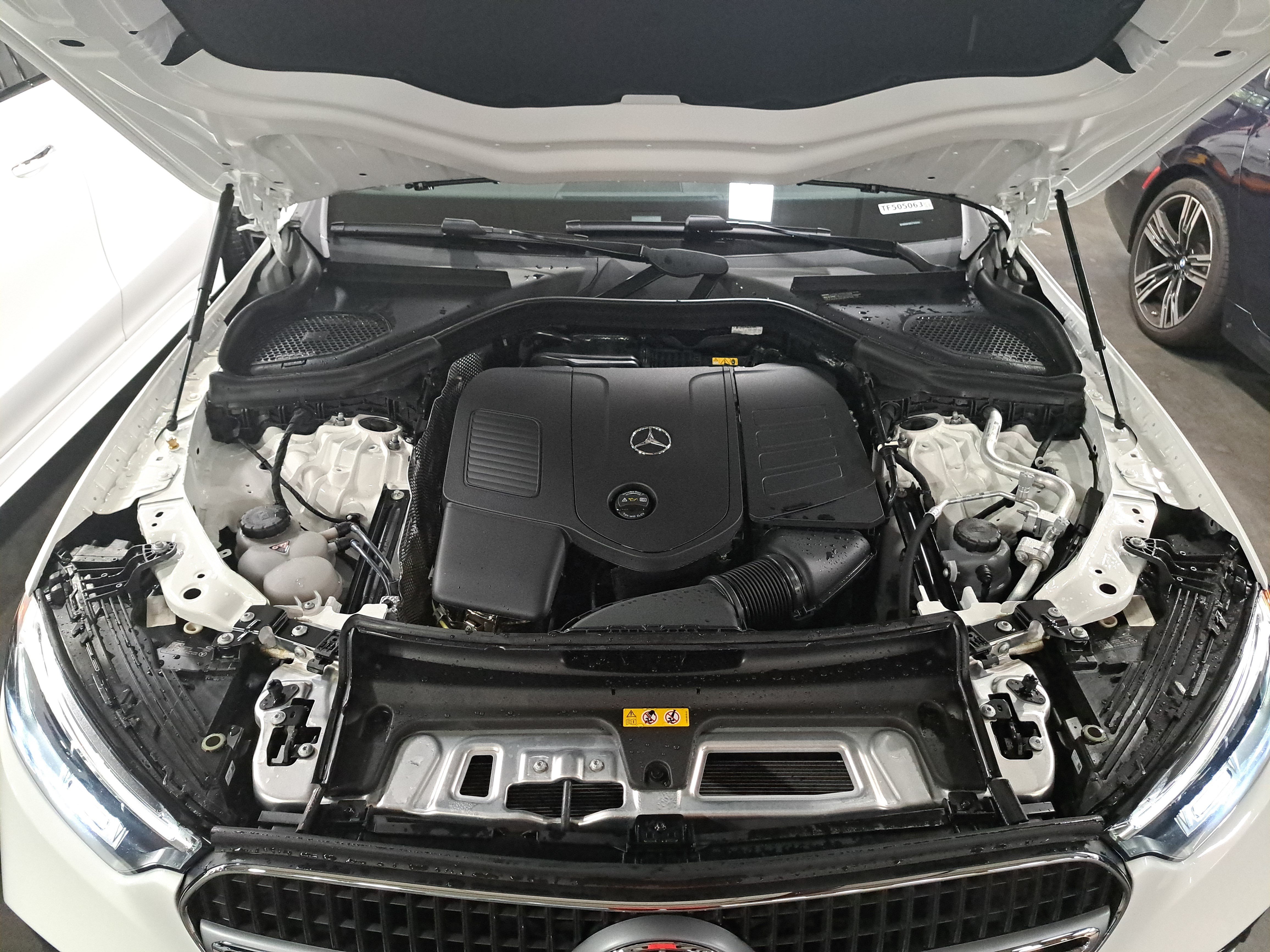 Used 2026 Mercedes-Benz GLC 300 4MATIC image 32