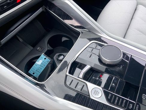 Used 2026 BMW X6 xDrive40i w/ Climate Comfort Package image 17