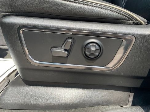 Used 2023 RAM 1500 Limited RWD image 17