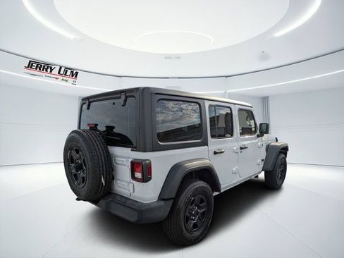 Used 2024 Jeep Wrangler Unlimited Sport AWD/4WD image 3