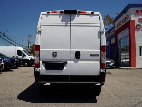 Used 2025 RAM ProMaster 2500 w/ Convenience Group FWD image 6