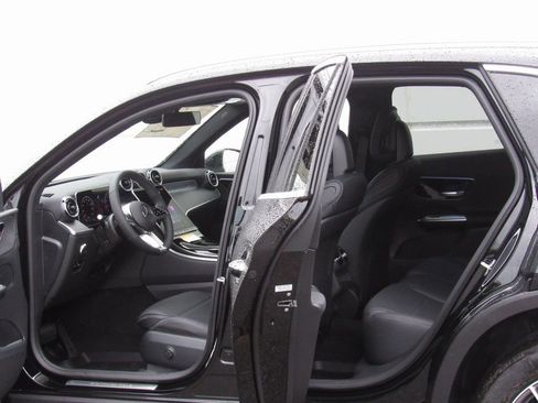 New 2026 Mercedes-Benz GLC 300 4MATIC image 13