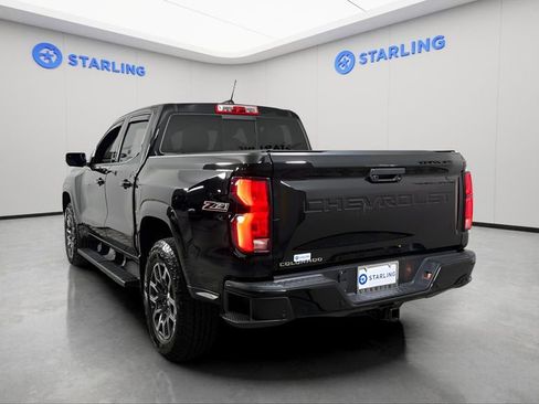 Used 2024 Chevrolet Colorado Z71 w/ Z71 Convenience Package 2 AWD/4WD image 7