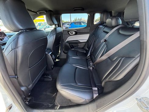 Used 2025 Jeep Compass Limited AWD/4WD image 26