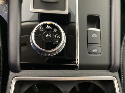 Used 2024 Mitsubishi Outlander SE image 22