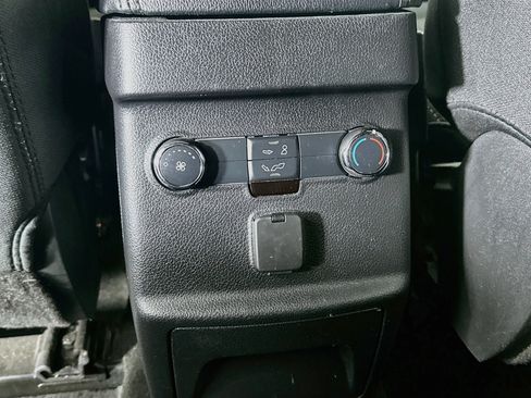 Used 2017 Ford Explorer XLT w/ Equipment Group 201A FWD image 26