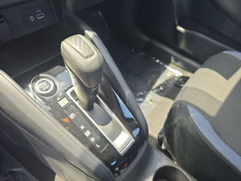 Used 2025 Nissan Versa SV FWD image 21