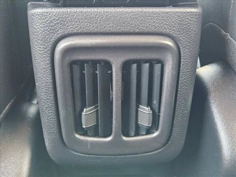 Used 2019 Jeep Compass Limited w/ Safety & Security Group FWD image 17