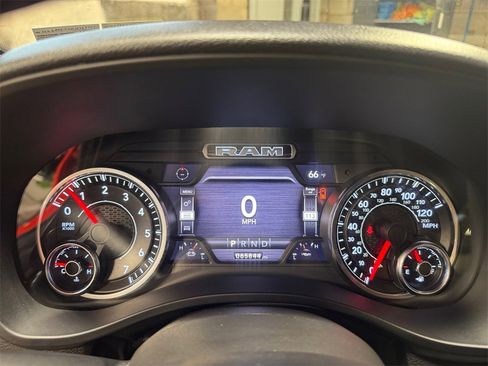 Used 2021 RAM 1500 Big Horn w/ Built-to-serve Edition image 16