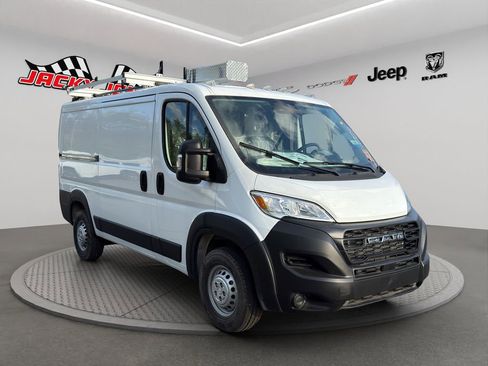 Used 2025 RAM ProMaster 2500 FWD image 13