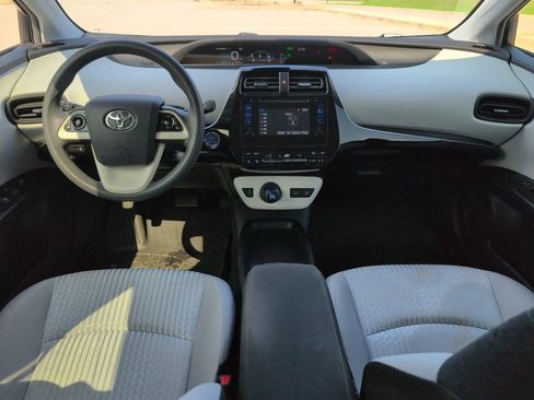 Used 2017 Toyota Prius Two w/ Carpet Mat Package FWD image 26