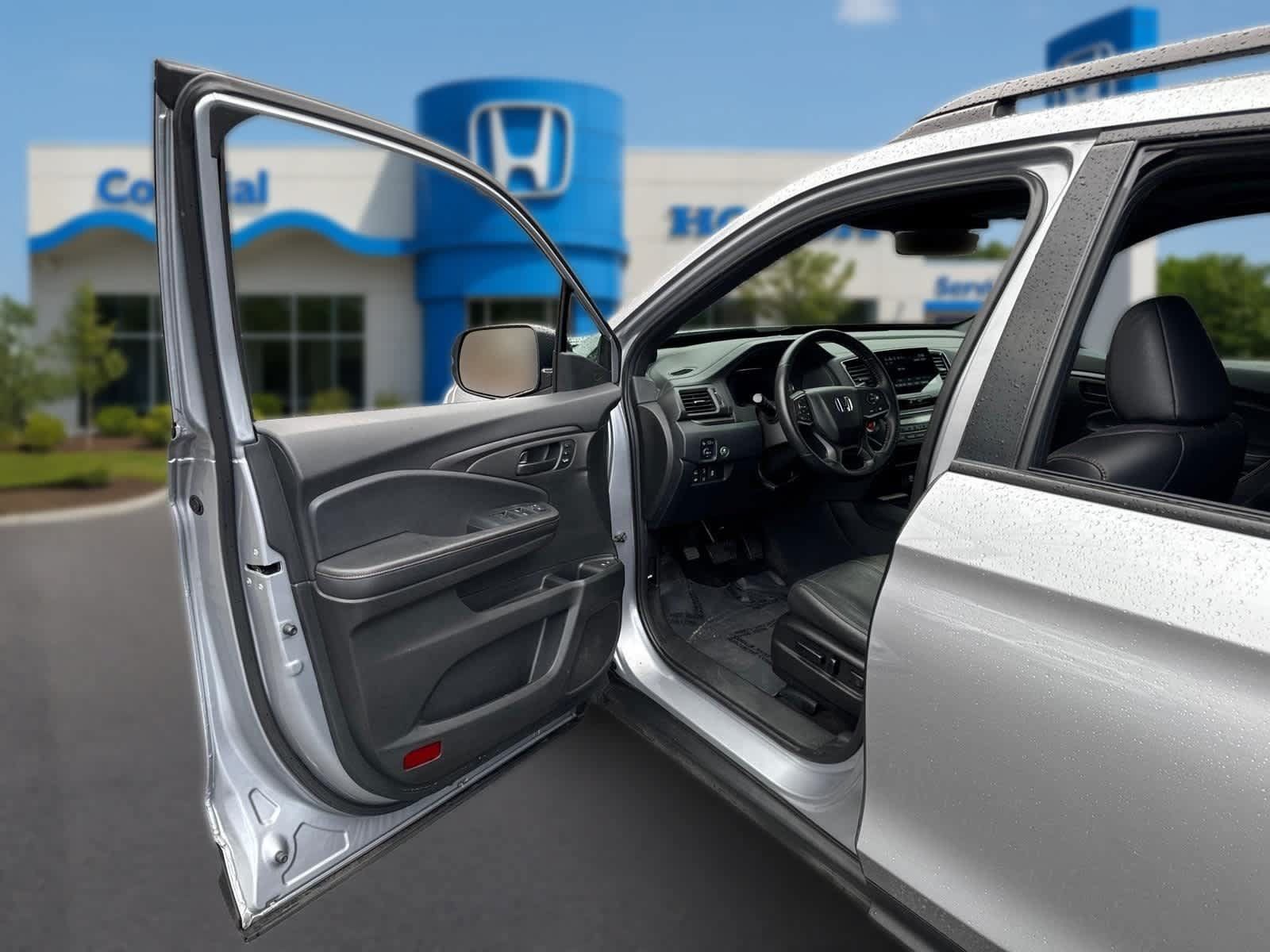 Used 2023 Honda Passport TrailSport image 12