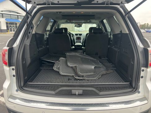 Used 2017 GMC Acadia Limited SLT image 17