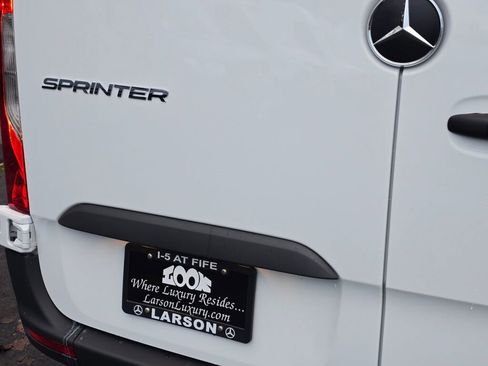 New 2025 Mercedes-Benz Sprinter 2500 image 24