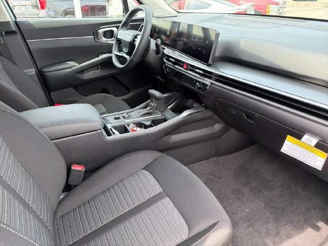 New 2026 Kia Sorento LX FWD image 21