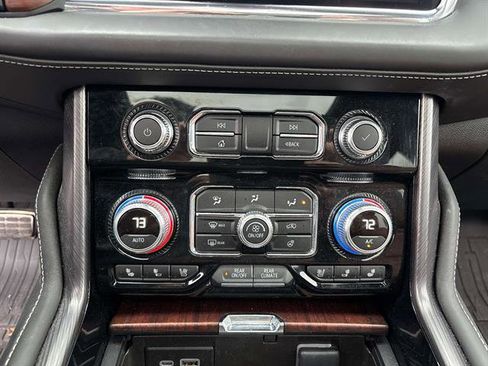 Used 2023 GMC Yukon Denali Ultimate image 33