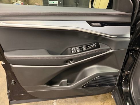 Used 2024 Jeep Wagoneer Launch Edition image 36