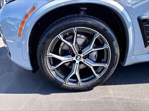 Used 2026 BMW X5 xDrive40i w/ M Sport Package AWD/4WD image 37