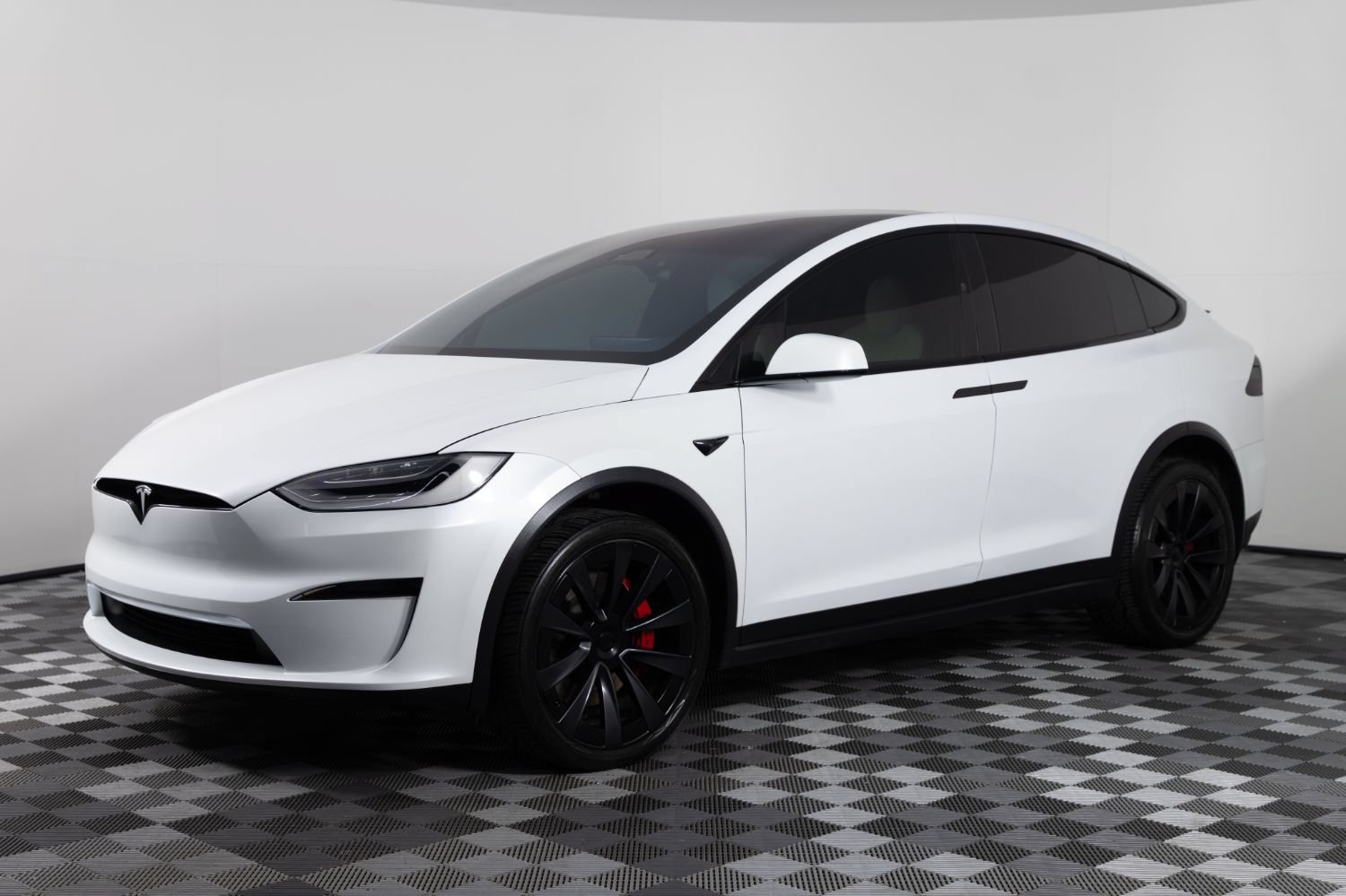 Used 2023 Tesla Model X AWD/4WD image 1