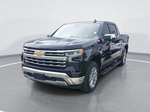 Used 2025 Chevrolet Silverado 1500 LTZ w/ Technology Package image 7