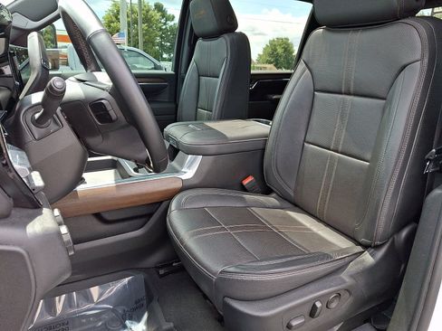 Used 2024 Chevrolet Silverado 3500 High Country w/ High Country Premium Package AWD/4WD image 14