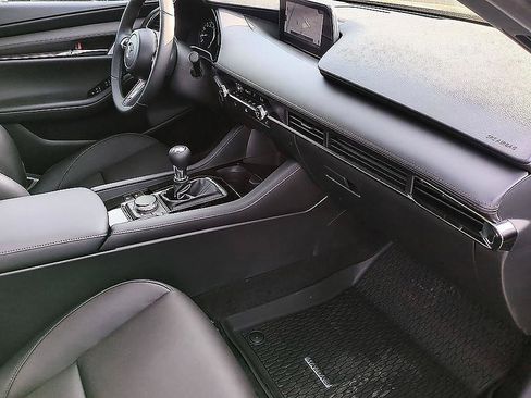 New 2026 MAZDA MAZDA3 2.5 S Hatchback w/ Premium Pkg FWD image 37