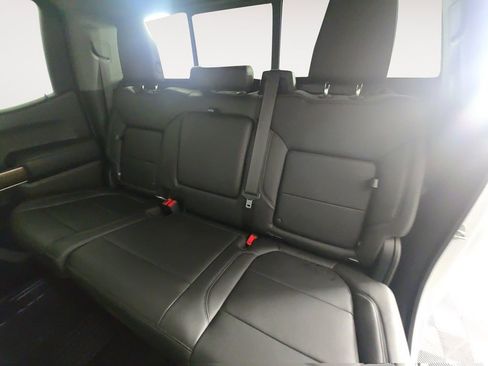 Used 2020 Chevrolet Silverado 1500 LT Trail Boss AWD/4WD image 13