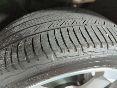 Used 2020 Audi Q5 2.0T Titanium Premium Plus w/ Premium Plus Package AWD/4WD image 22
