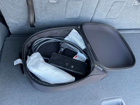 Used 2024 Kia EV9 Light image 17