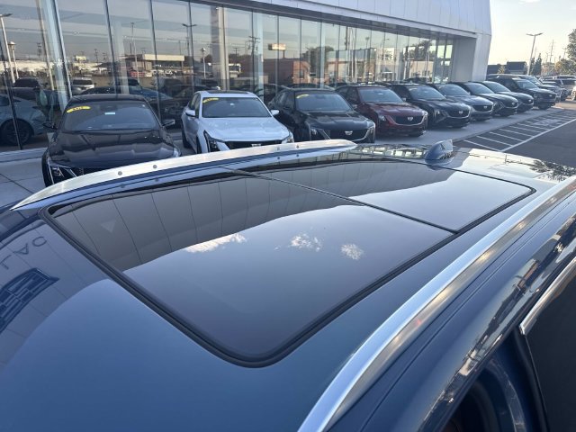 Used 2024 Cadillac XT4 Premium Luxury AWD/4WD image 13