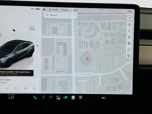 Used 2023 Tesla Model Y Performance AWD/4WD image 9